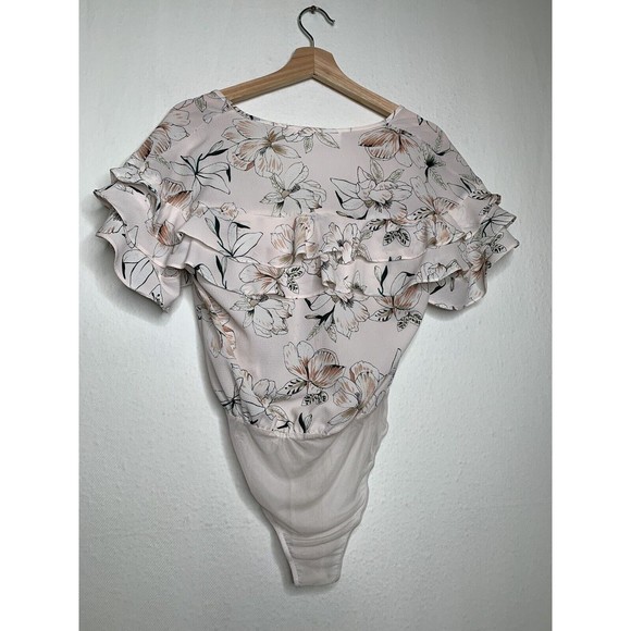 Astr The Label Floral Ruffle Snap Crotch Bodysuit Blouse Shirt Womens Size S - Picture 10 of 12